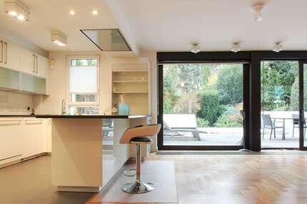 Haus zum Mieten in Frankfurt 6.500 € 330 m² 8 zimmer