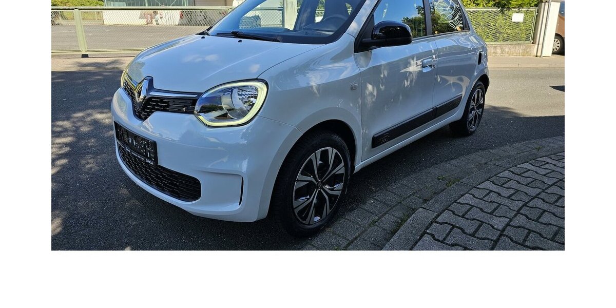 Renault Twingo Zen 48.935 km 10.945 &euro; Schwalbach/Taunus 65824