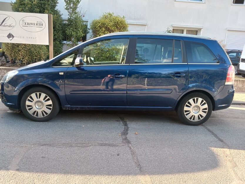 Opel Zafira 213.000 km 2.600 € Rüsselsheim 65428