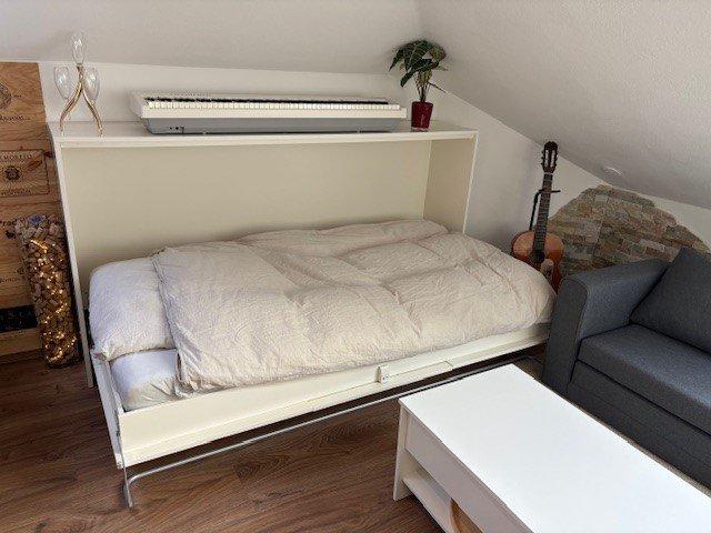 Etagenwohnung Wiesbaden Südost - 1.5 Zimmer, 35 m&sup2;, 1.100&euro; | Angebot:26406739