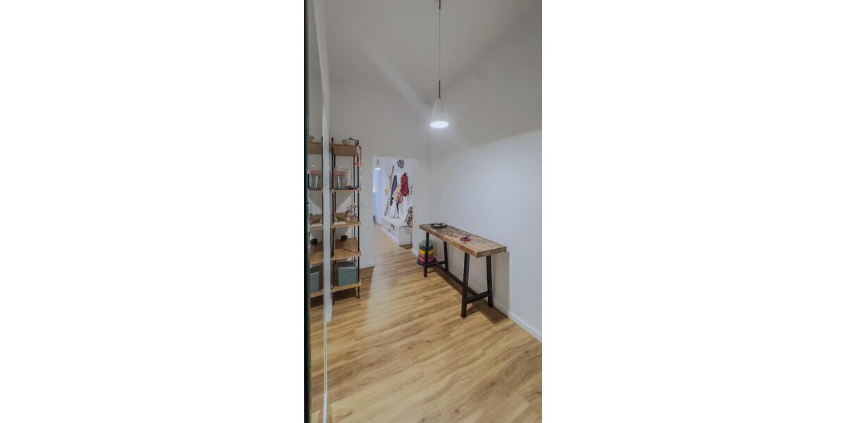 Etagenwohnung Wiesbaden Mainz-Kastel - 4 Zimmer, 105 m&sup2;, 1.810&euro; | Angebot:25655281