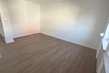 Wohnung ab 01.02.2026 Erich-Ollenhauer-Str. 4 zimmer