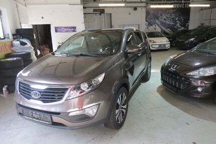 Kia Sportage 170.000 km 7.999 &euro; Schlangenbad 65388