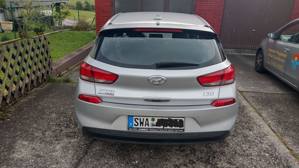 Hyundai i30 110.100 km 9.500 &euro; Taunusstein 65232