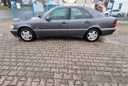 Mercedes-Benz C 220 210.900 km 4.990 &euro; Rüsselsheim 65428