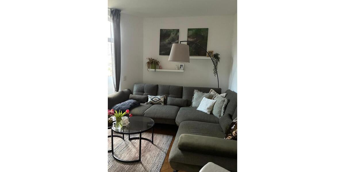 Etagenwohnung Wiesbaden Biebrich - 4 Zimmer, 90 m&sup2;, 1.250&euro; | Angebot:25512371