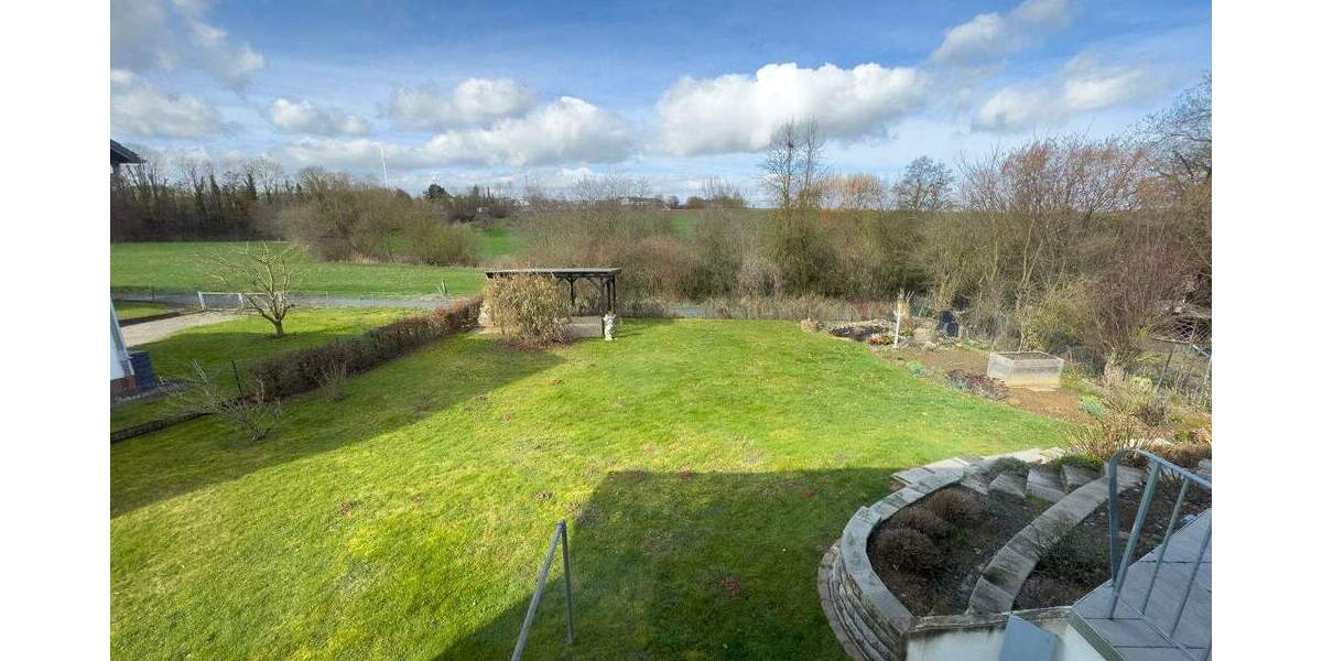 Bungalow Hünfelden Kirberg - 5 Zimmer, 117 m&sup2;, 398.000&euro; | Angebot:25929922