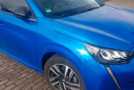 Peugeot 208 23.800 km 13.600 &euro; Bude 55257