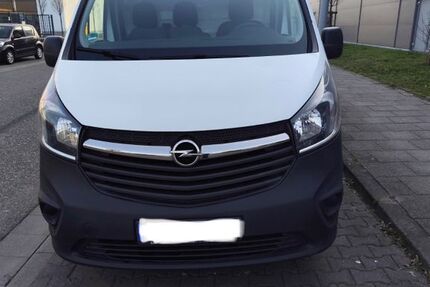 Opel Vivaro 98.655 km 7.999 &euro; Wiesbaden 65205