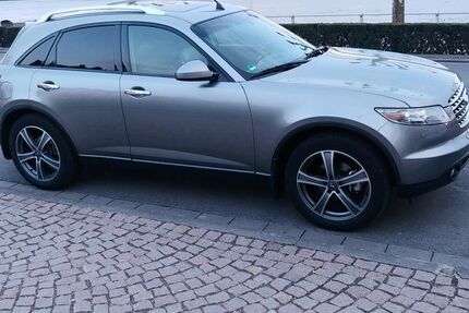 INFINITI FX 219.000 km 6.800 &euro; Wiesbaden 65183