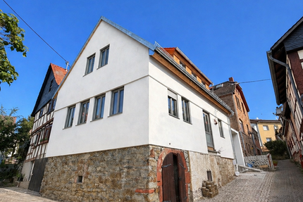 Haus Hofheim - 3 Zimmer, 127 m&sup2;, 2.200&euro; | Angebot:26677133