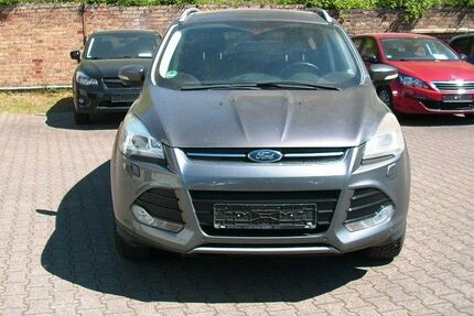 Ford Kuga 68.500 km 11.499 &euro; Wiesbaden 65187