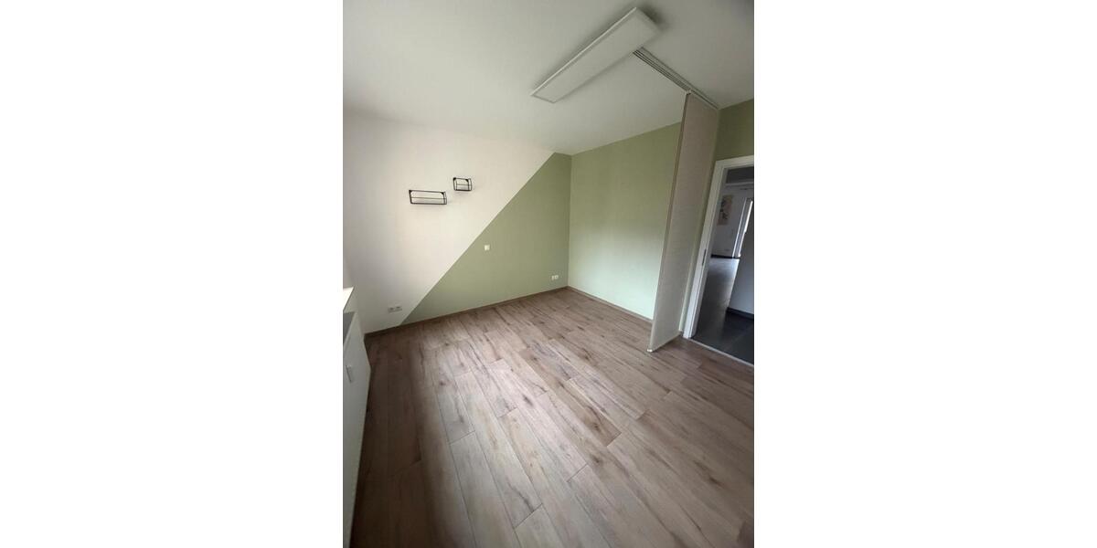 Etagenwohnung Wiesbaden Biebrich - 2 Zimmer, 73 m&sup2;, 310.000&euro; | Angebot:26221786