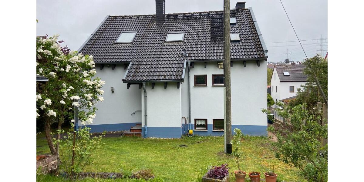 Etagenwohnung Idstein - 4 Zimmer, 130 m&sup2;, 1.300&euro; | Angebot:26482961