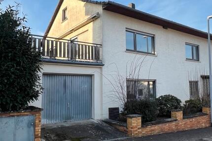 Freistehendes Einfamilienhaus mit Einliegerwohnung & Garten 7 zimmer