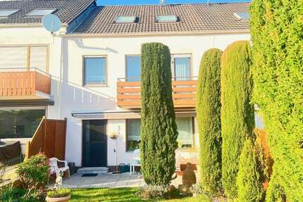 Haus zum Mieten in Flörsheim-Weilbach 2.300 € 130 m²