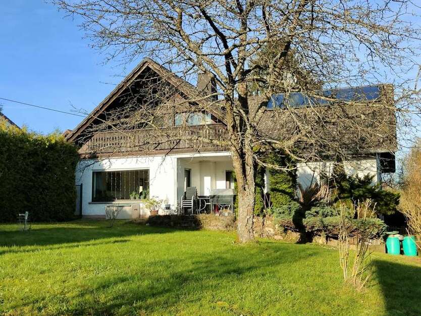 Haus zum Kaufen in Heidenrod-Nauroth 370.000 € 140 m²