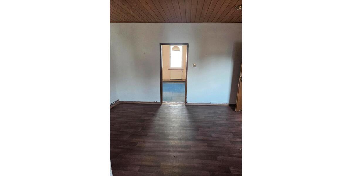 Etagenwohnung Wiesbaden Mainz-Kostheim - 5 Zimmer, 130 m&sup2;, 330.000&euro; | Angebot:27429708