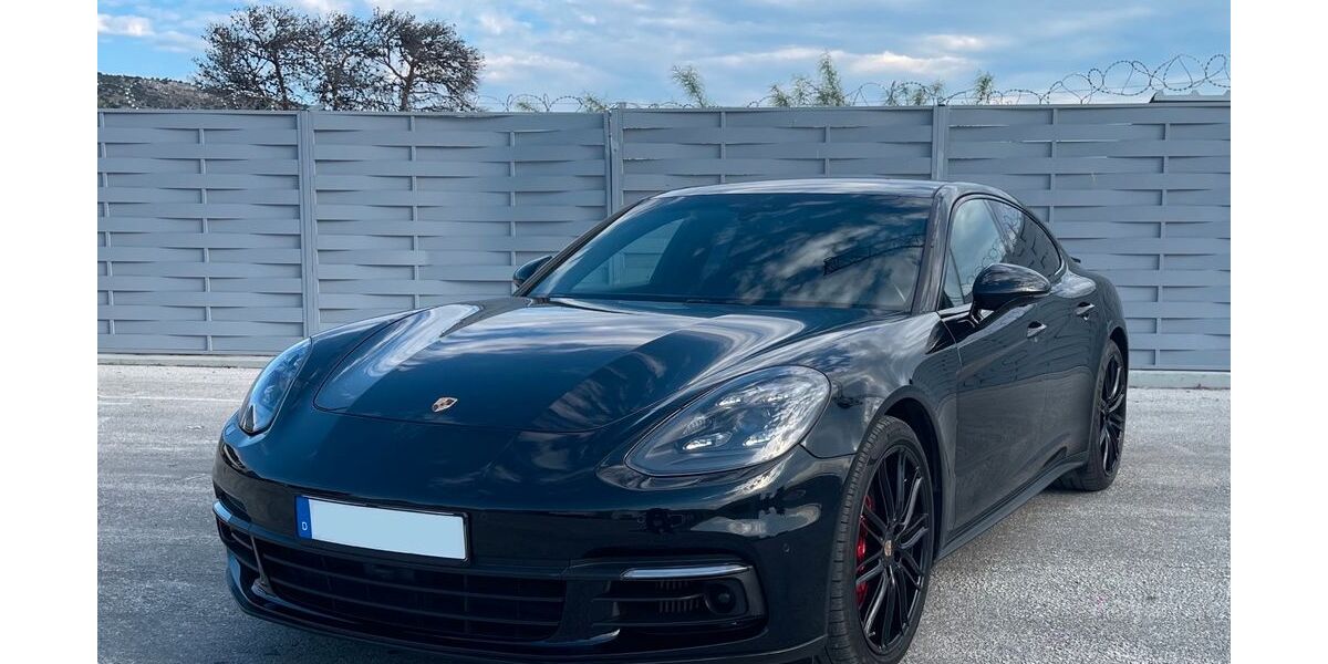 Porsche Panamera 84.379 km 54.900 &euro; Kelsterbach 65451
