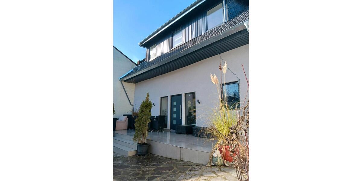 Einfamilienhaus Mainz Lerchenberg - 8 Zimmer, 200 m&sup2;, 699.000&euro; | Angebot:24831229