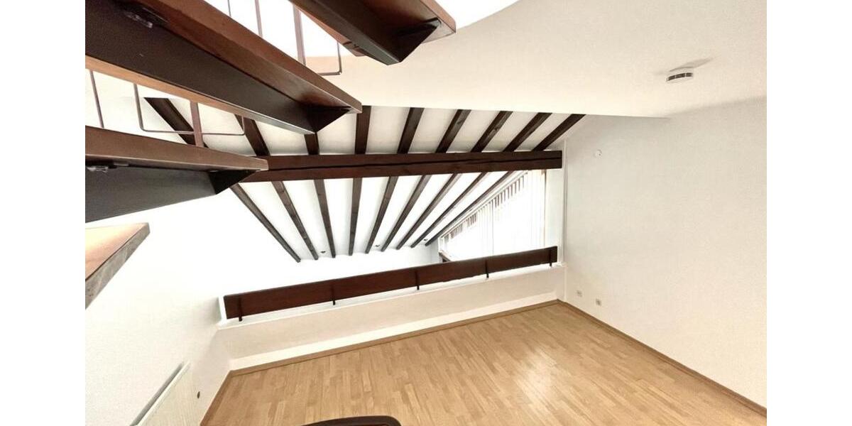 Atriumhaus mit großzügiger Dachterrasse in Wiesbaden Nordenstadt 4 zimmer