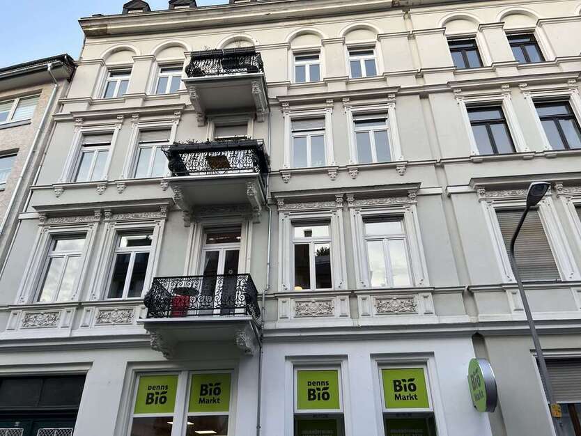 Einzelhandel in Wiesbaden 6.500 € 421 m²