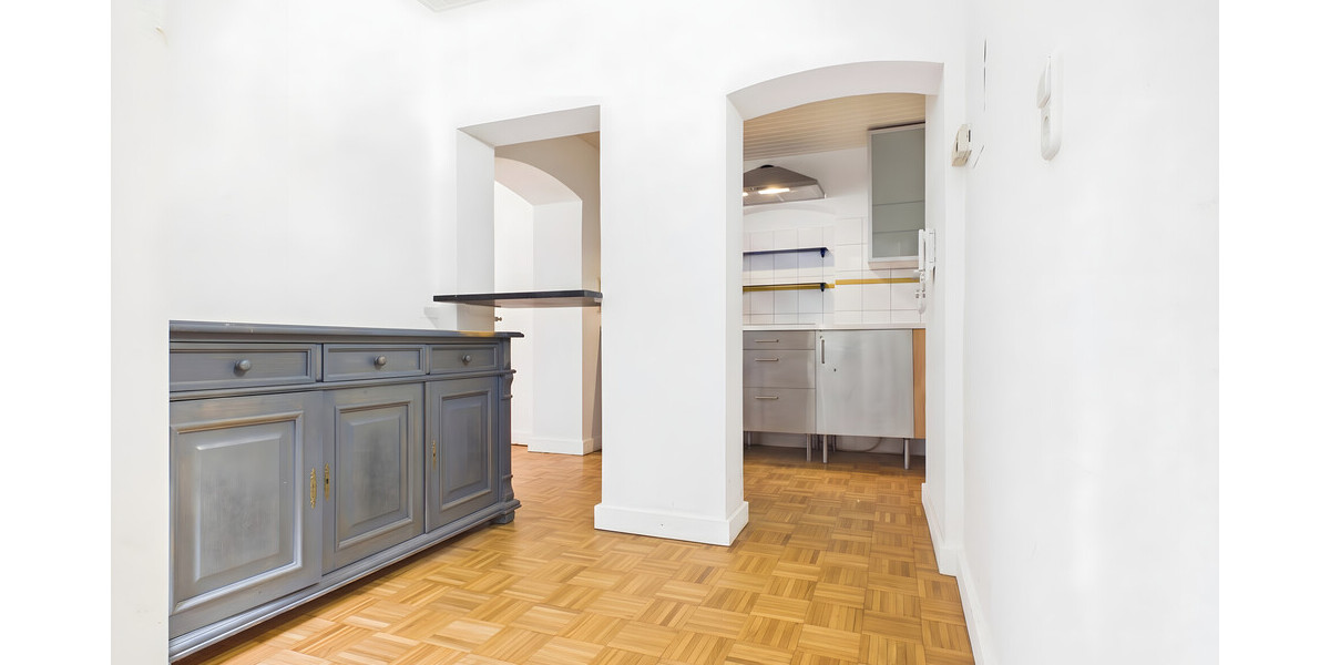 2-Zimmer-Altbauwohnung in begehrter Lage von Wiesbaden - Etagenwohnung Wiesbaden / Wiesbaden Südost Wiesbaden Südost | Angebot:26956826