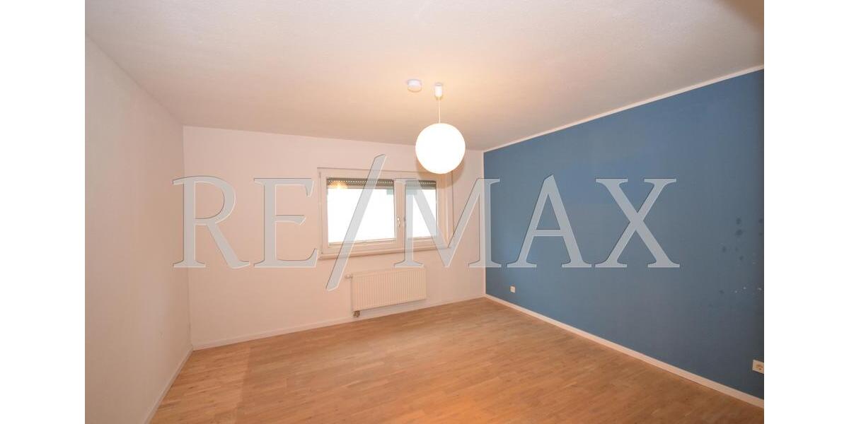 Geräumiges Einfamilienhaus mit Einbauküche und Garten in Wörsdorf- Haustiere willkommen 8 zimmer