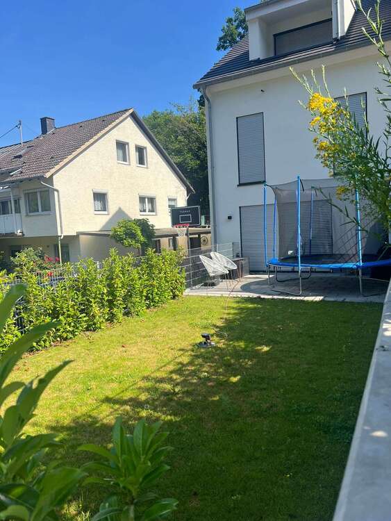 Haus zum Mieten in Wiesbaden 3.200 € 160 m²