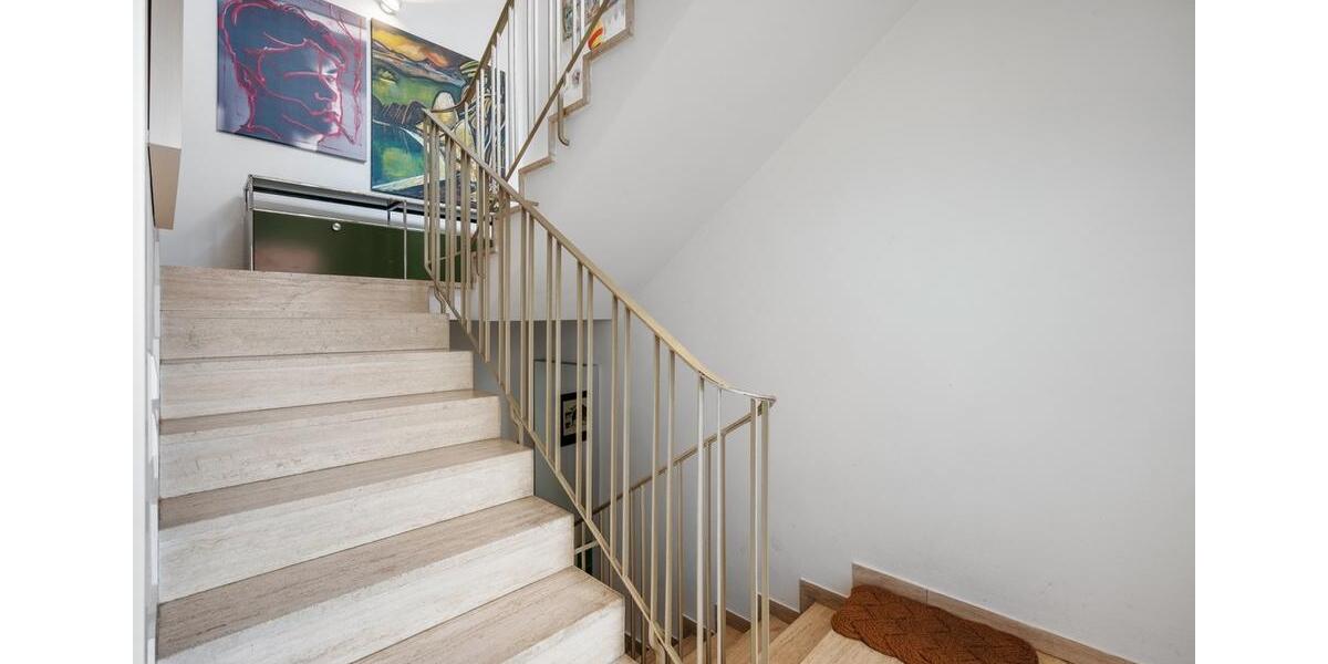 Einfamilienhaus Oberursel (Taunus) - 8 Zimmer, 310 m&sup2;, 1.590.000&euro; | Angebot:27086875