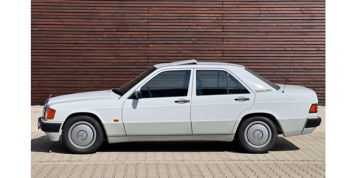 Mercedes-Benz 190 43.000 km 14.900 € Geisenheim 65366