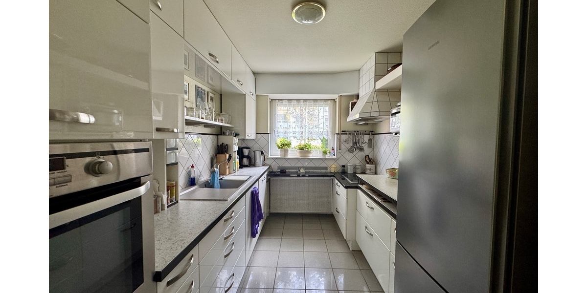 Oberursel: Kapitalanlage! Großzügige 5-Zimmerwohnung in absoluter Ruhe- und Sonnenlage! - Etagenwohnung Oberursel | Angebot:26905038