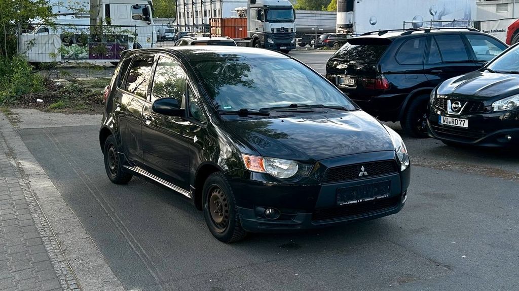 Mitsubishi Colt 370.000 km 1.000 &euro; Wiesbaden 60257