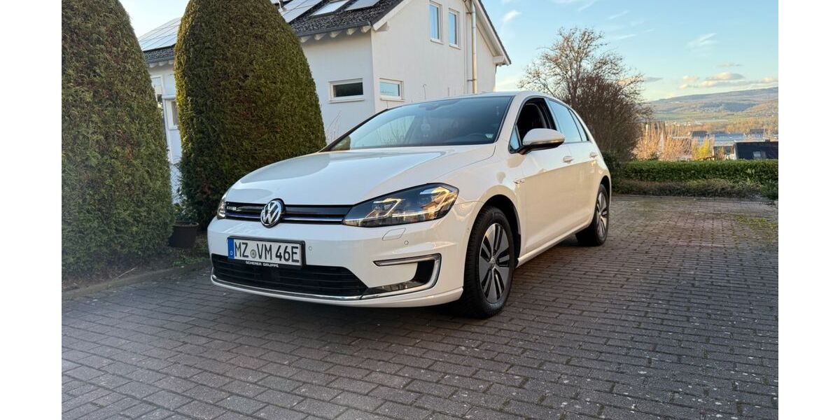 VW Golf 83.022 km 13.900 &euro; Budenheim 55257