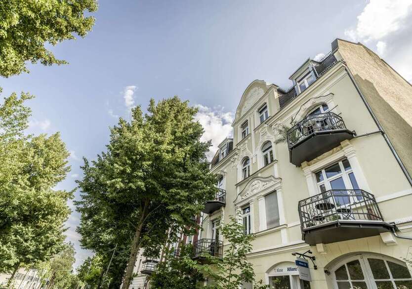 Haus zum Kaufen in Wiesbaden 1.400.000 € 570 m²
