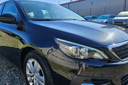 Peugeot 308 130.000 km 8.687 € Kelkheim 65779