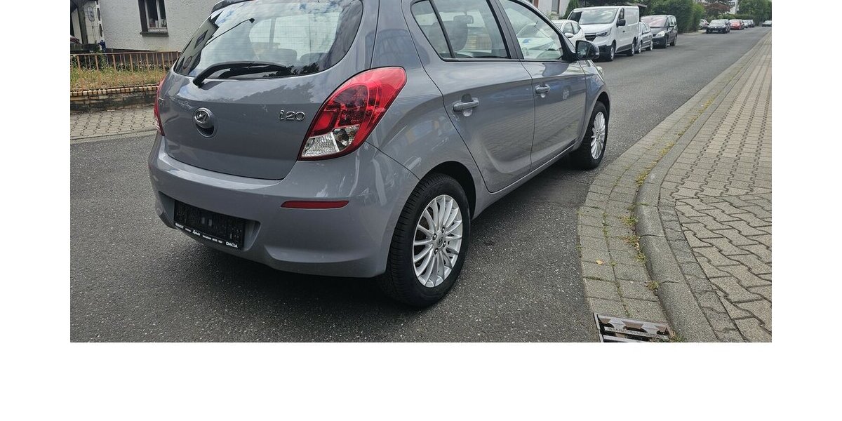 Hyundai i20 Trend + Klima+ Inspektion + TÜV + NEU + 146.531 km 5.945 &euro; Schwalbach/Taunus 65824