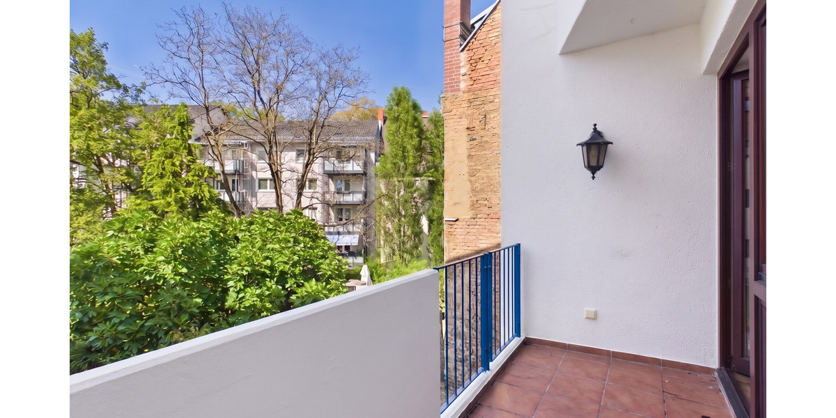 Stilvolle 3-Zimmer-Eigentumswohnung in attraktiver Lage von Wiesbaden mit Loggia und TG-Stellplatz - Etagenwohnung Wiesbaden Biebrich | Angebot:27248934