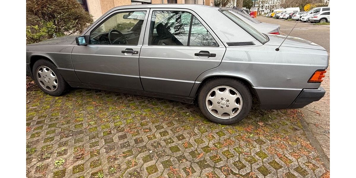Mercedes-Benz 190 206.220 km 4.500 &euro; Ebersheim 55129