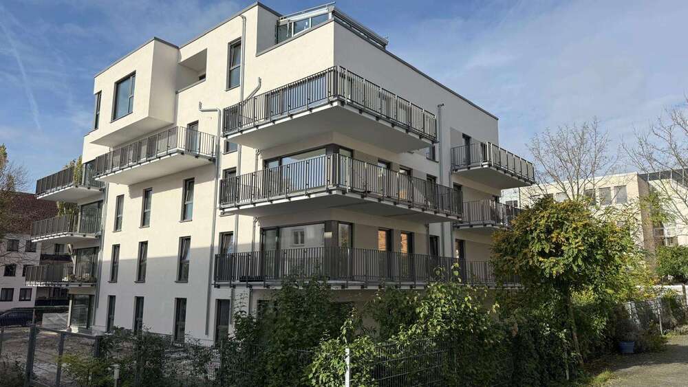 Wohnung zum Mieten in Wiesbaden 1.900 € 103 m² 4 zimmer
