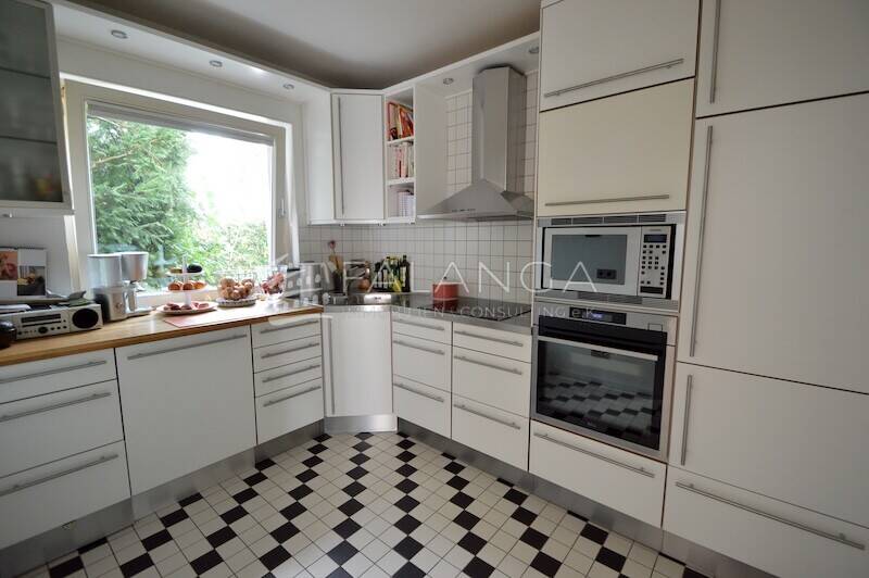 FALANGA ImmobilieN-Begehrter großer Bungalow in prima Zustand und top Grünlage in Mörfelden-Walldorf