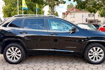 Jeep Cherokee 205.000 km 8.999 &euro; Mainz-Kastel 55252
