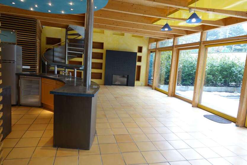 Haus zum Mieten in Taunusstein 3.200 € 300 m² 7 zimmer