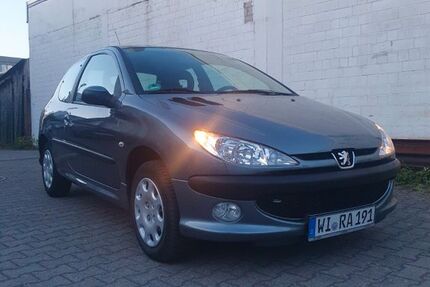 Peugeot 206 34.523 km 3.990 &euro; Wiesbaden 65201