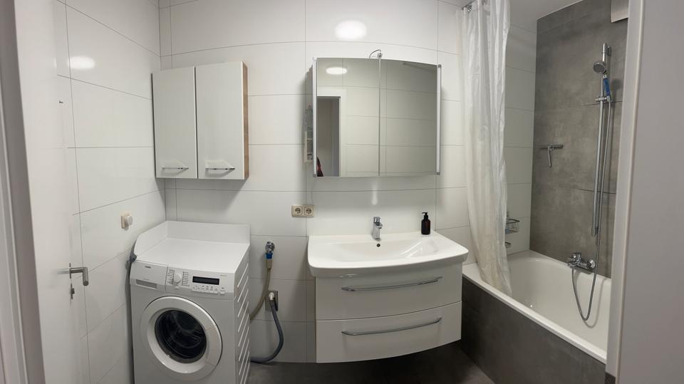 Etagenwohnung Wiesbaden Biebrich - 4 Zimmer, 92 m&sup2;, 370.000&euro; | Angebot:25924208