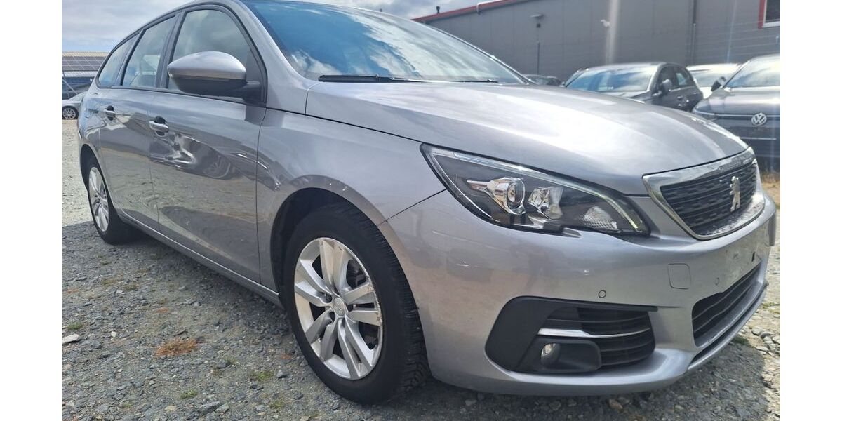 Peugeot 308 140.000 km 8.925 &euro; Kelkheim 65779