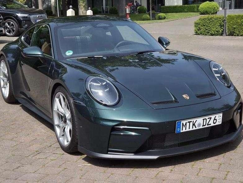 Porsche 992 1.500 km 294.950 &euro; Kriftel 65830