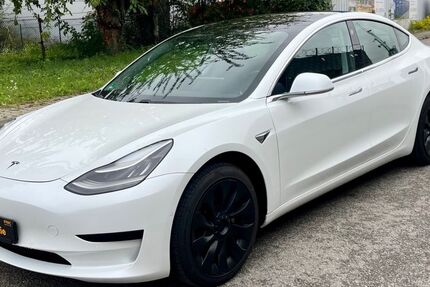 Tesla Model 3 99.000 km 18.990 € Flörsheim am Main 65439