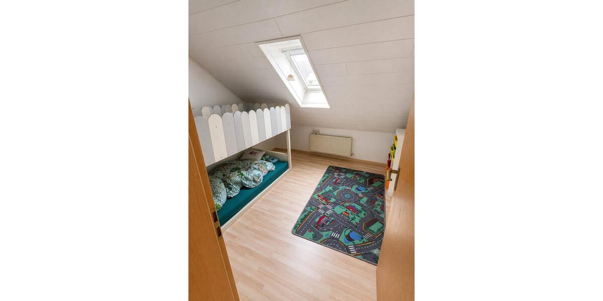 Dachgeschoßwohnung Bad Camberg - 2.5 Zimmer, 75 m&sup2;, 750&euro; | Angebot:26644170