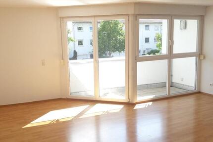 2,5 Zimmerwohnung mit Tageslichtbad und Tiefgaragenstellplatz 2.5 zimmer